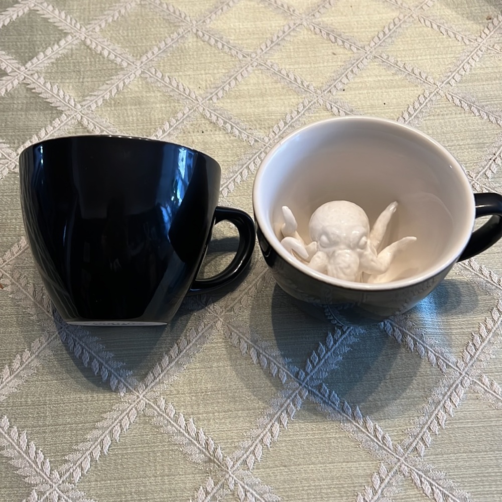 New lMagic Reveal Creature Cups Mugs - Cthulhu